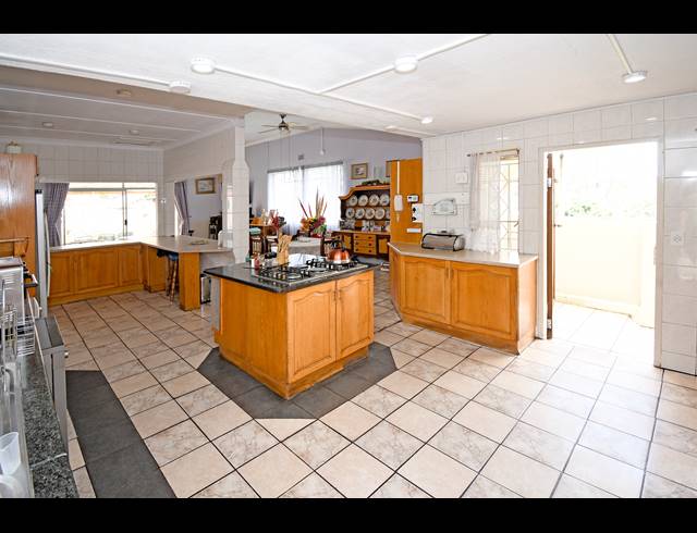 3 BEDROOM HOUSE FOR SALE IN GLENHAZEL